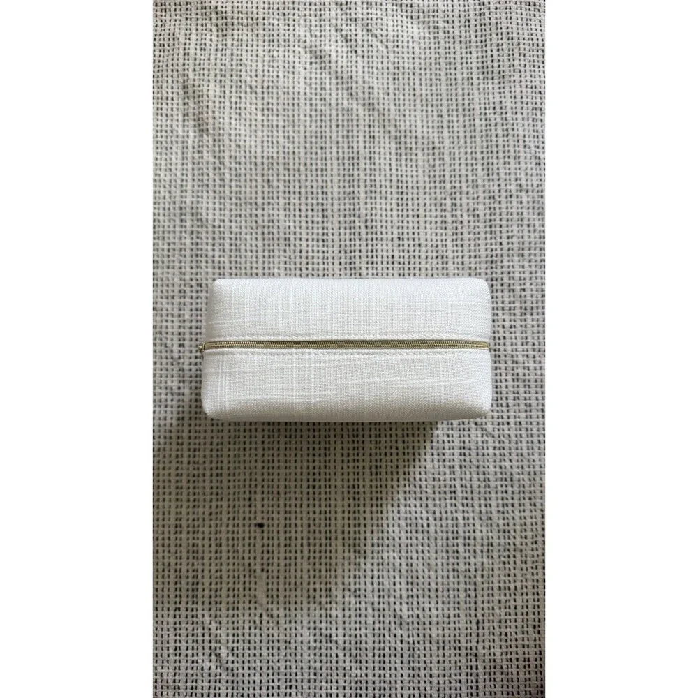 Dior White Quilted Zipper Cosmetic Makeup Bag Pouch CD Logo with Dior Box